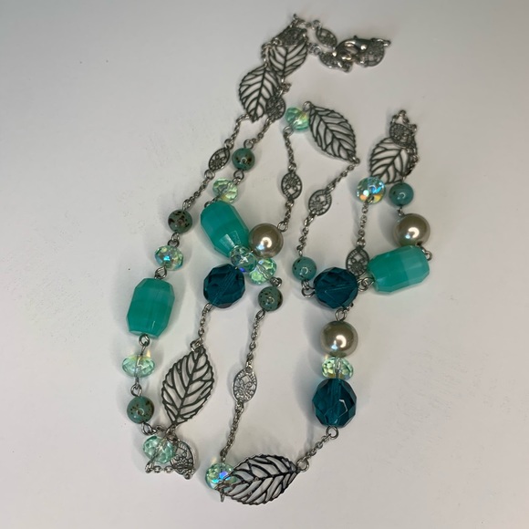 Long fashion necklace - Picture 2 of 3